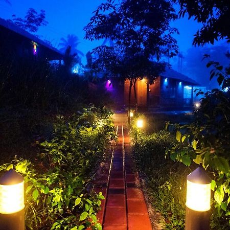 สโตน ฮิลล์ Hotel Kannur ภายนอก รูปภาพ