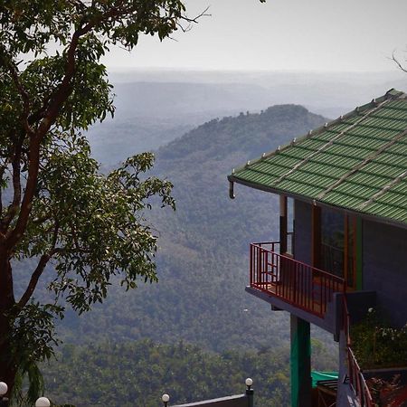 สโตน ฮิลล์ Hotel Kannur ภายนอก รูปภาพ