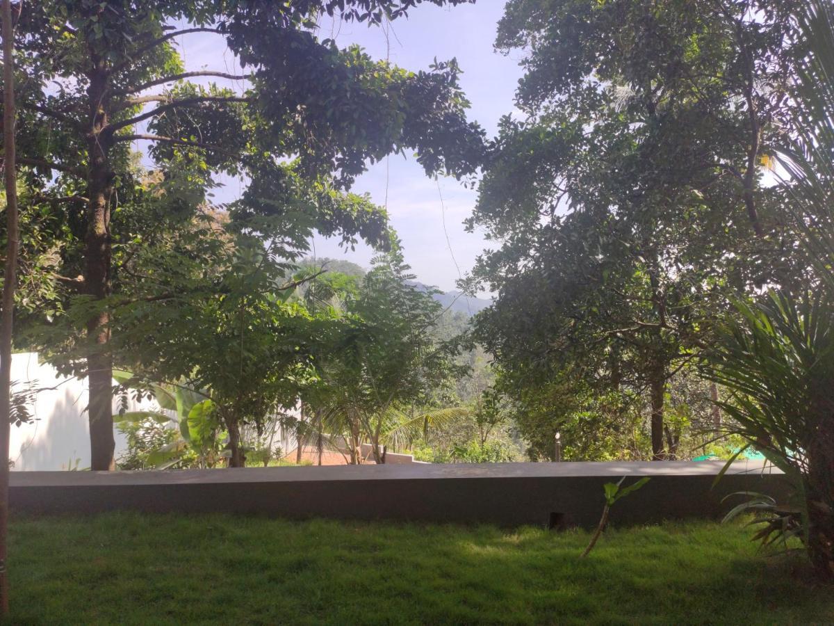 สโตน ฮิลล์ Hotel Kannur ภายนอก รูปภาพ