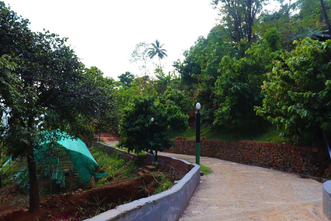 สโตน ฮิลล์ Hotel Kannur ภายนอก รูปภาพ