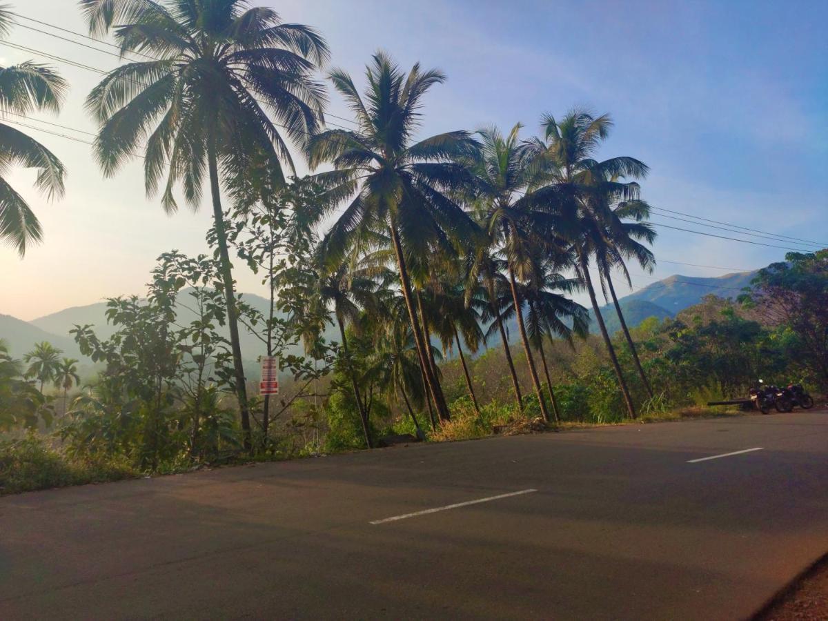 สโตน ฮิลล์ Hotel Kannur ภายนอก รูปภาพ