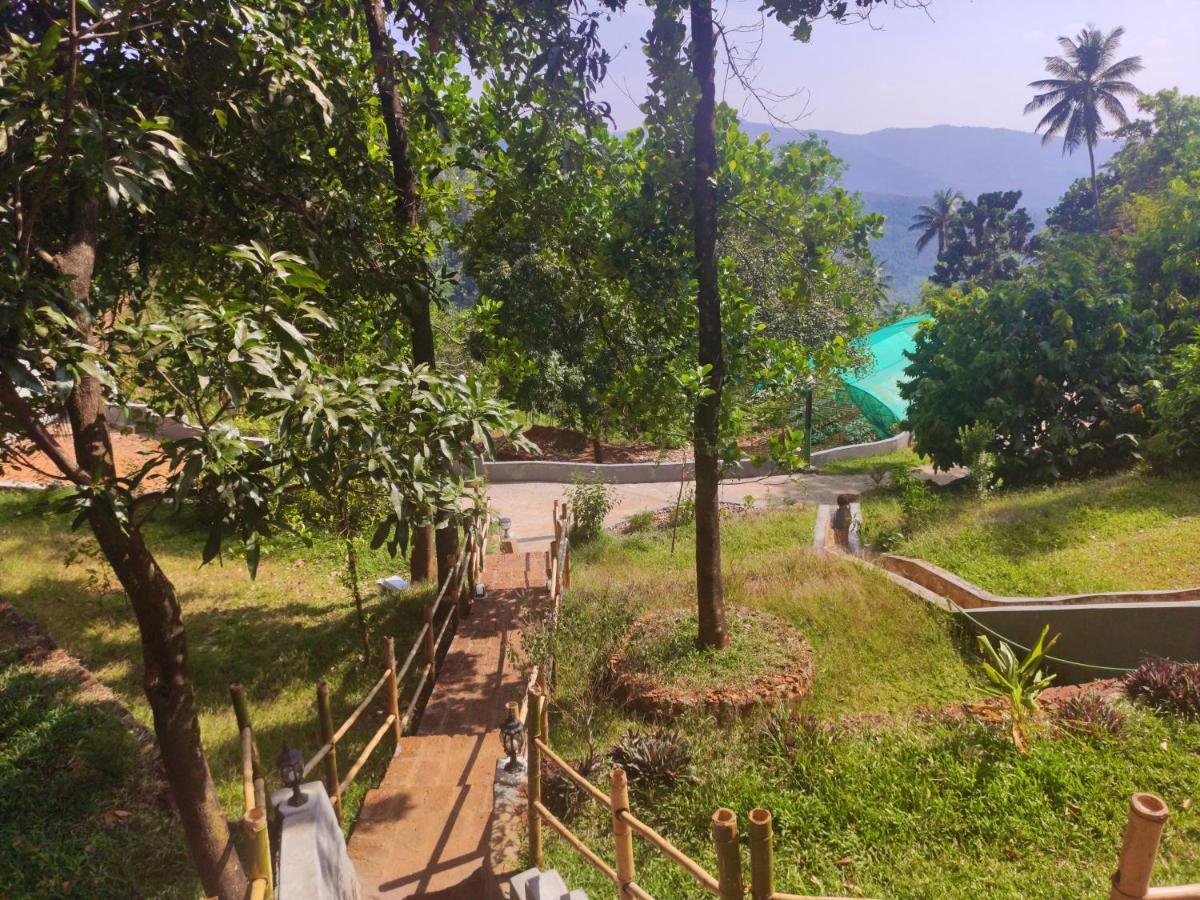 สโตน ฮิลล์ Hotel Kannur ภายนอก รูปภาพ