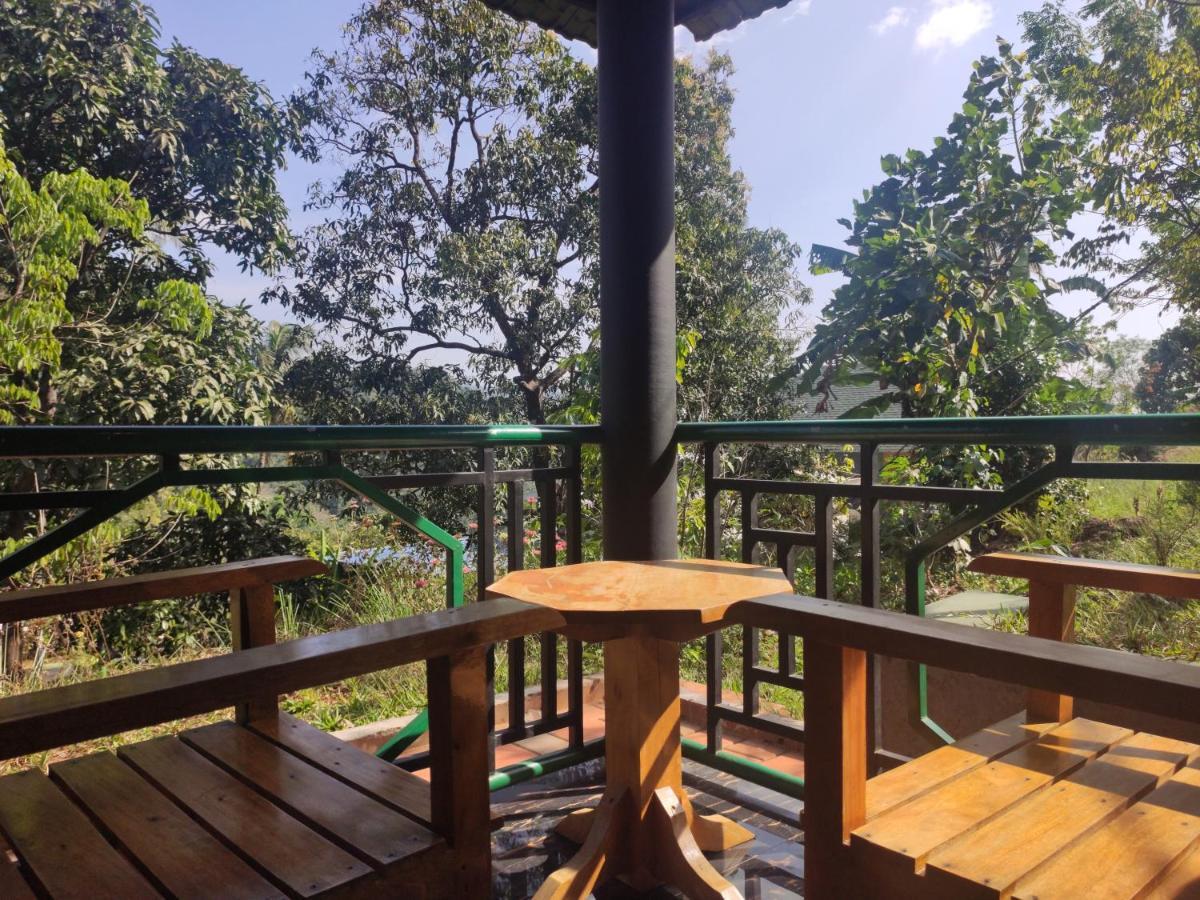 สโตน ฮิลล์ Hotel Kannur ภายนอก รูปภาพ