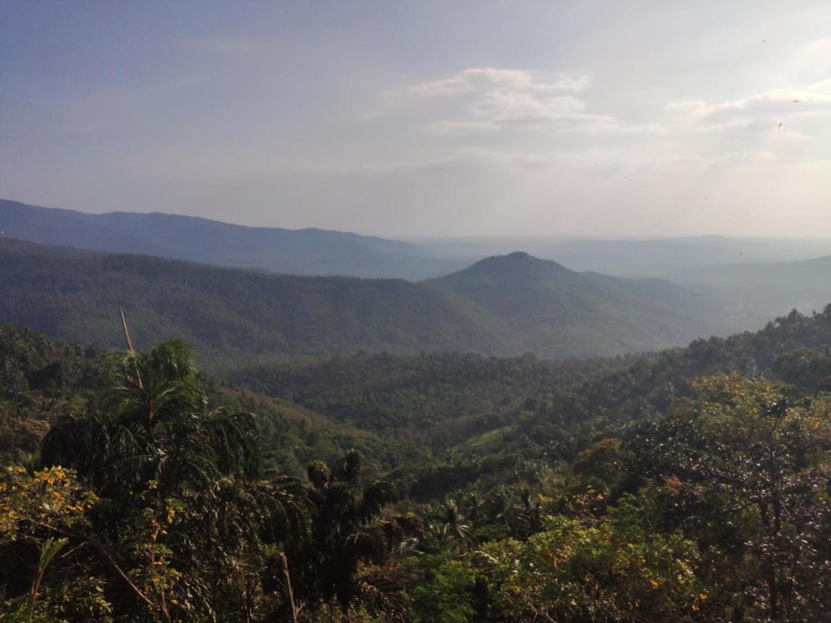 สโตน ฮิลล์ Hotel Kannur ภายนอก รูปภาพ